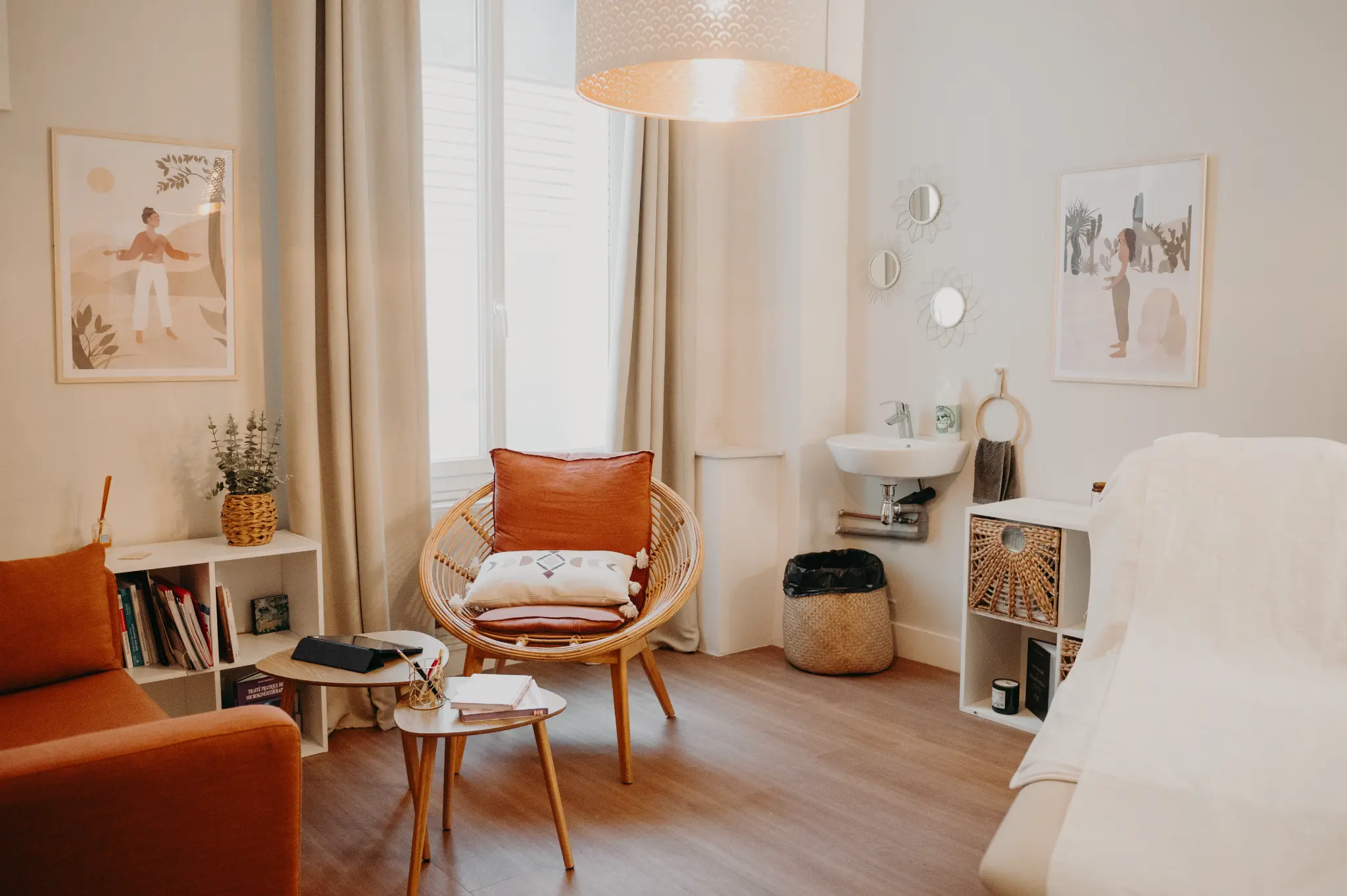 Cabinet de microkinésithérapie à Reims - Espace de consultation calme et sécurisant pour les séances de thérapie douce